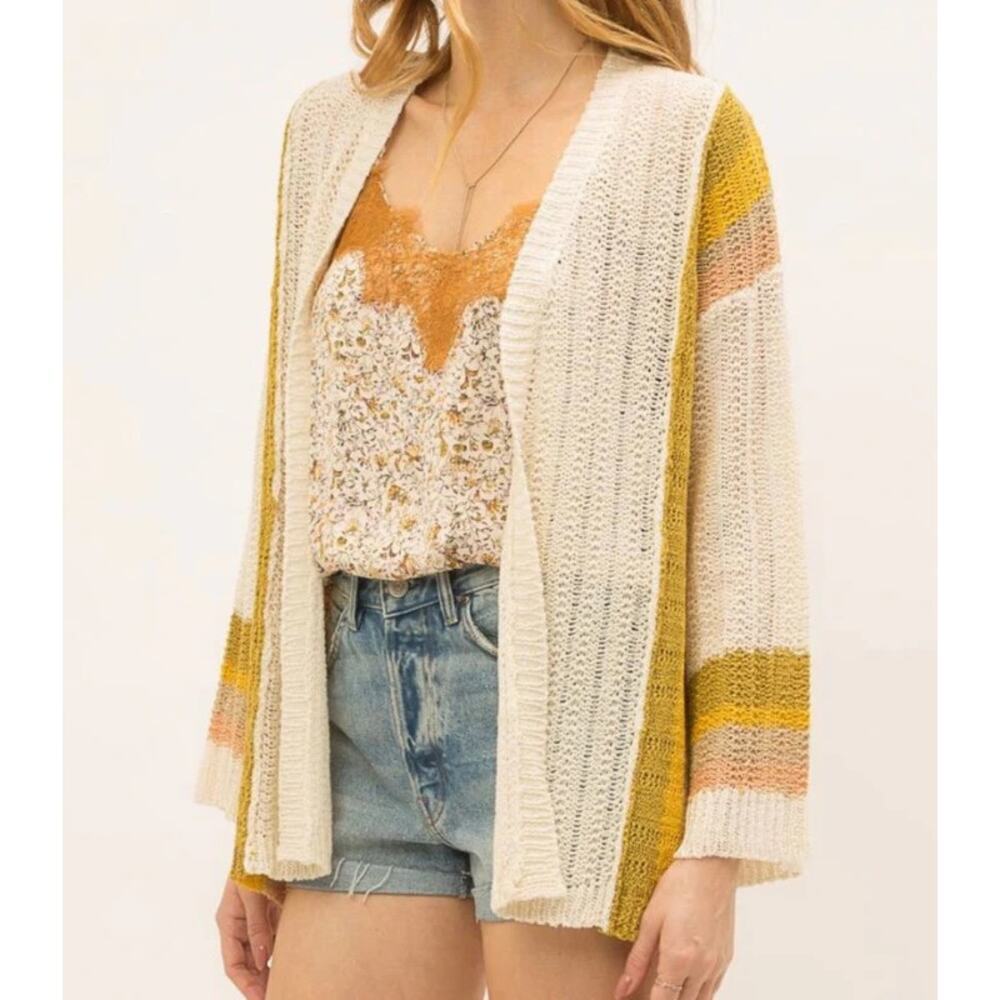 Mystree Woman’s Natural Lightweight Bell Sleeve Sweater‎ Cardigan- Size L